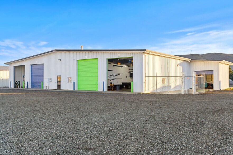 1220 Industrial Way, Union Gap, WA à louer - Photo du bâtiment - Image 3 de 38