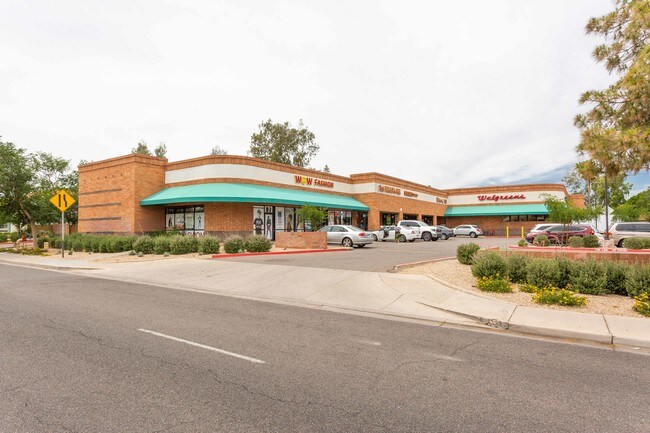 Plus de détails pour 925 W Baseline Rd, Tempe, AZ - Commerce de détail à louer