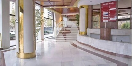 Plaça de Francesc Macià, Barcelone, Barcelona à louer Photo intérieure- Image 1 de 6