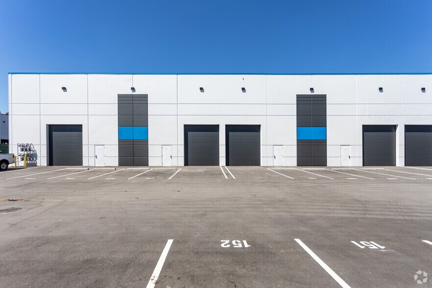 6286 203 St, Langley, BC à louer - Photo du bâtiment - Image 3 de 9