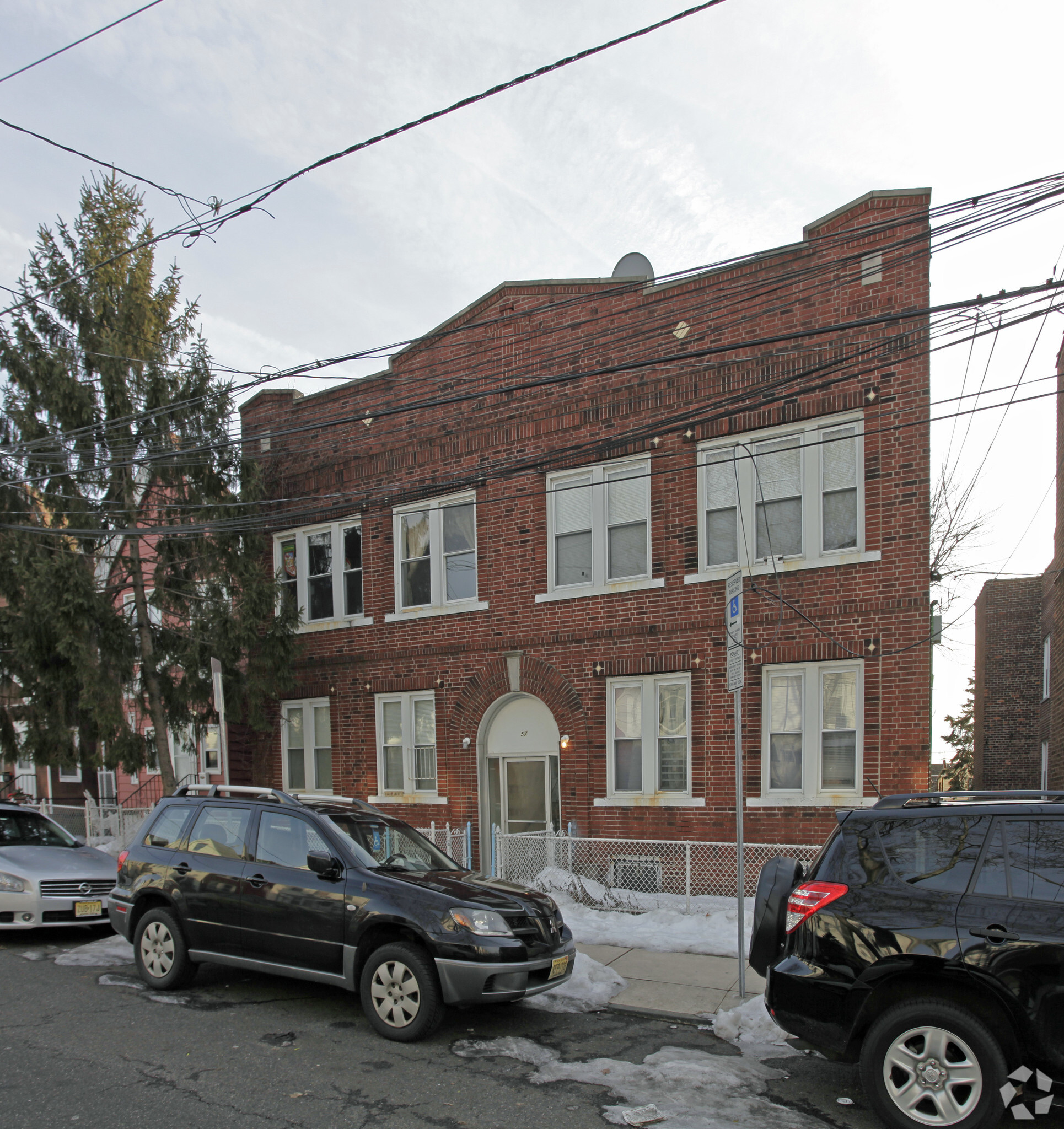 57 Clarke Ave, Jersey City, NJ à vendre Photo principale- Image 1 de 1