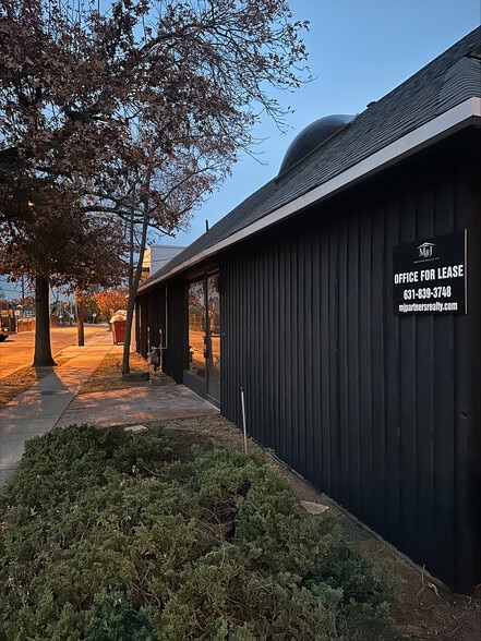 144 Grove Ave, Cedarhurst, NY for lease - Building Photo - Image 2 of 4