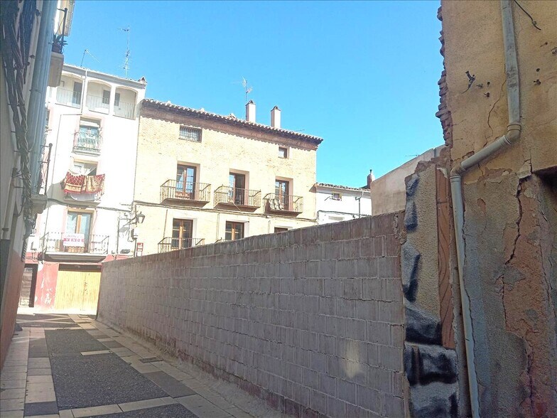 Calle Estrella, Calahorra, La Rioja for sale - Primary Photo - Image 2 of 6