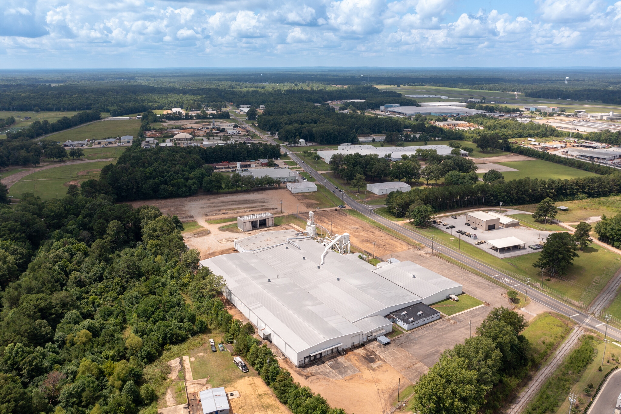 203 Industrial Park Rd, Starkville, MS for lease Primary Photo- Image 1 of 11