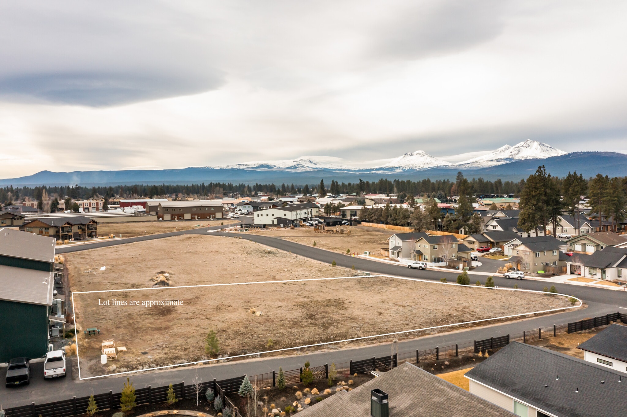 1092 Jantzen Ln, Sisters, OR for sale Primary Photo- Image 1 of 17