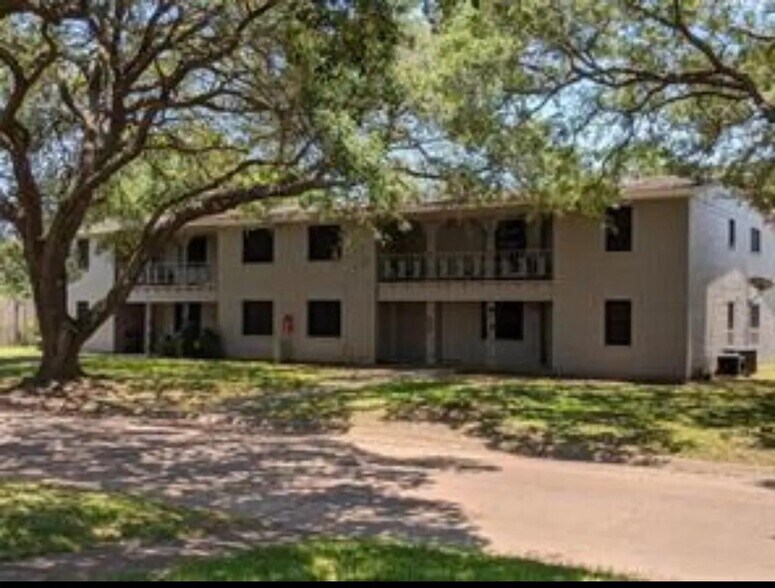 1865 Florida Dr, Seabrook, TX à vendre - Photo du bâtiment - Image 2 de 9