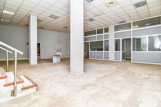 Retail in Torredembarra, Tarragona for lease Interior Photo- Image 1 of 5