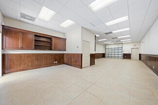 Plus de détails pour 212 N U.S. Hwy 1, Tequesta, FL - Industriel à louer