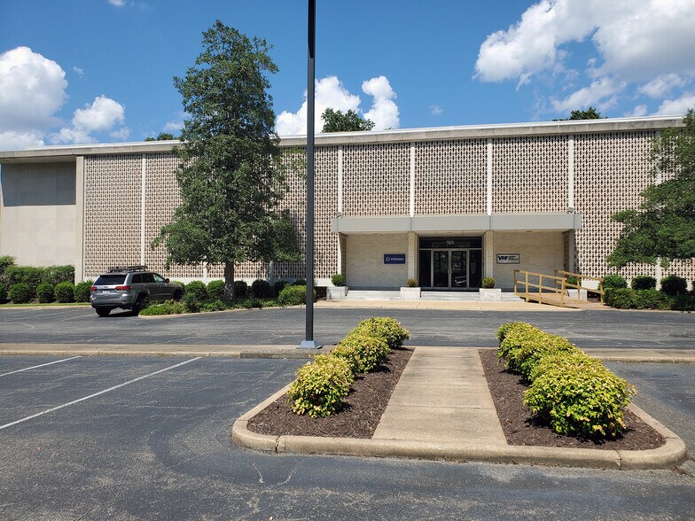 5101 Monument Ave, Richmond, VA for lease - Building Photo - Image 2 of 8