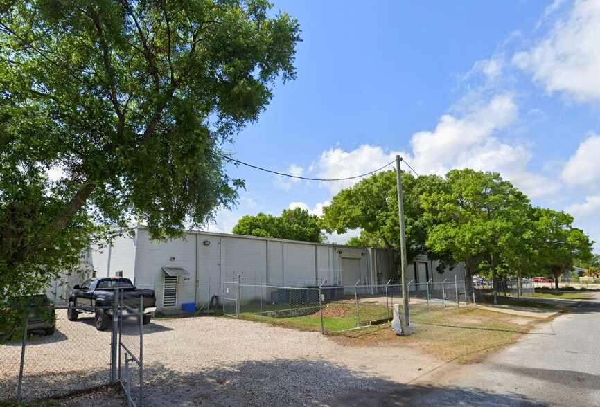 6018 W Emma St, Tampa, FL for lease - Building Photo - Image 1 of 7