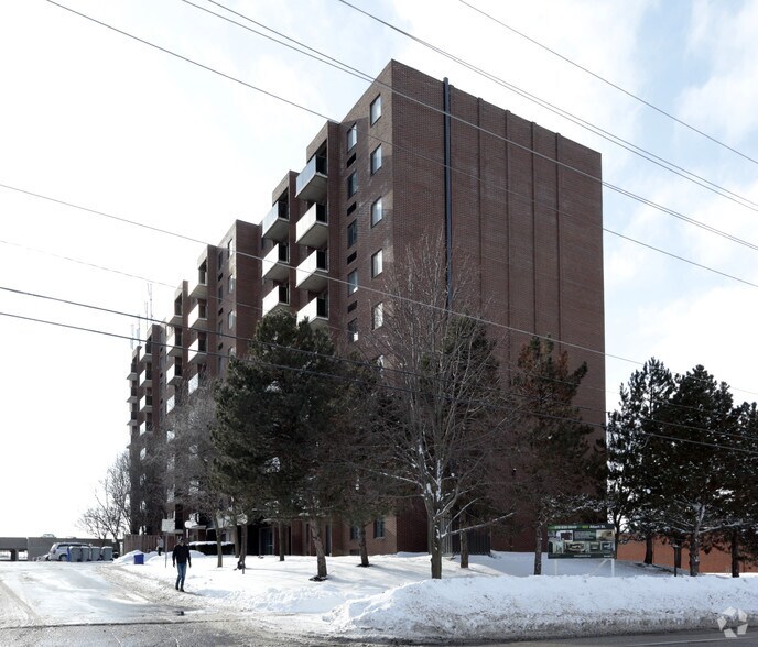 383 Albert St, Waterloo, ON for sale - Primary Photo - Image 1 of 1