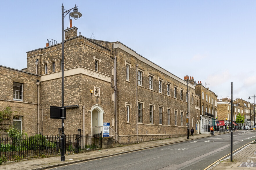 25 Amwell St, London for sale - Building Photo - Image 2 of 4