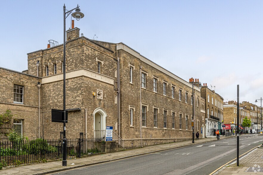 25 Amwell St, Londres à vendre - Photo du bâtiment - Image 2 de 4