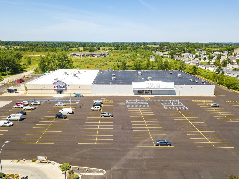 1755 Wright Ave, Alma, MI for lease - Building Photo - Image 2 of 5