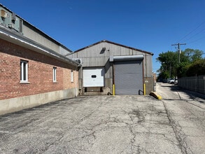 9520 Seymour Ave, Schiller Park, IL à louer Photo intérieure- Image 1 de 3