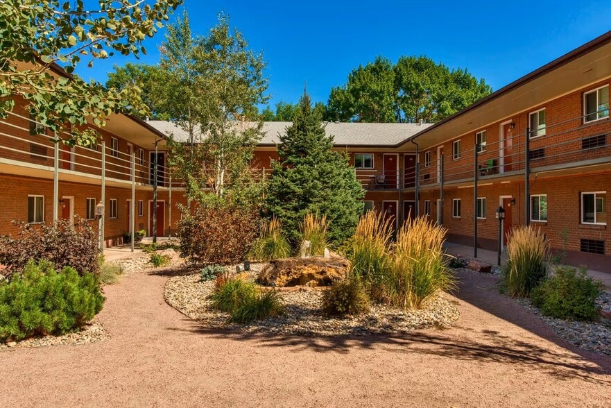 3210 N Chestnut St, Colorado Springs, CO for sale - Building Photo - Image 2 of 21