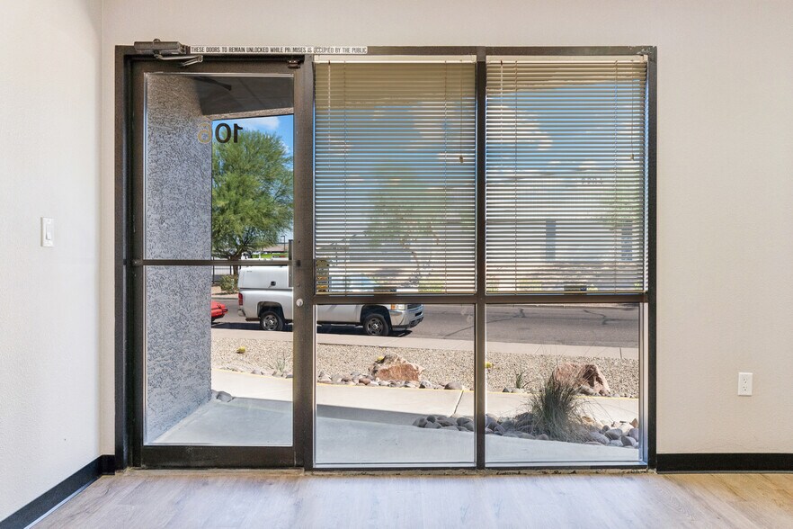 2209 W 1st St, Tempe, AZ à louer - Photo du bâtiment - Image 3 de 37