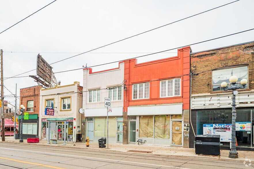 1394-1396 Gerrard St, Toronto, ON for sale - Primary Photo - Image 1 of 2