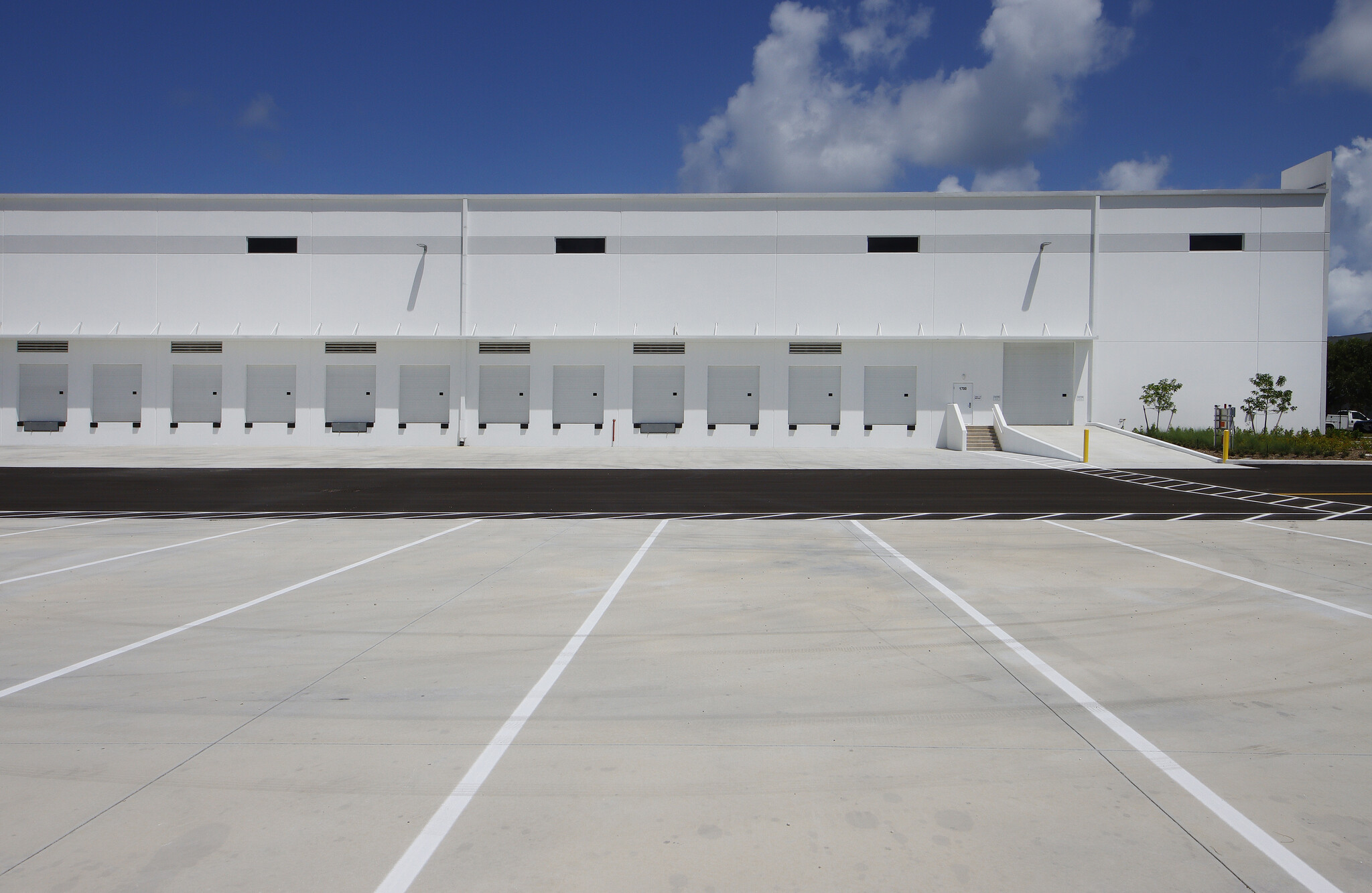 1700 Eller Dr, Fort Lauderdale, FL for lease Building Photo- Image 1 of 4