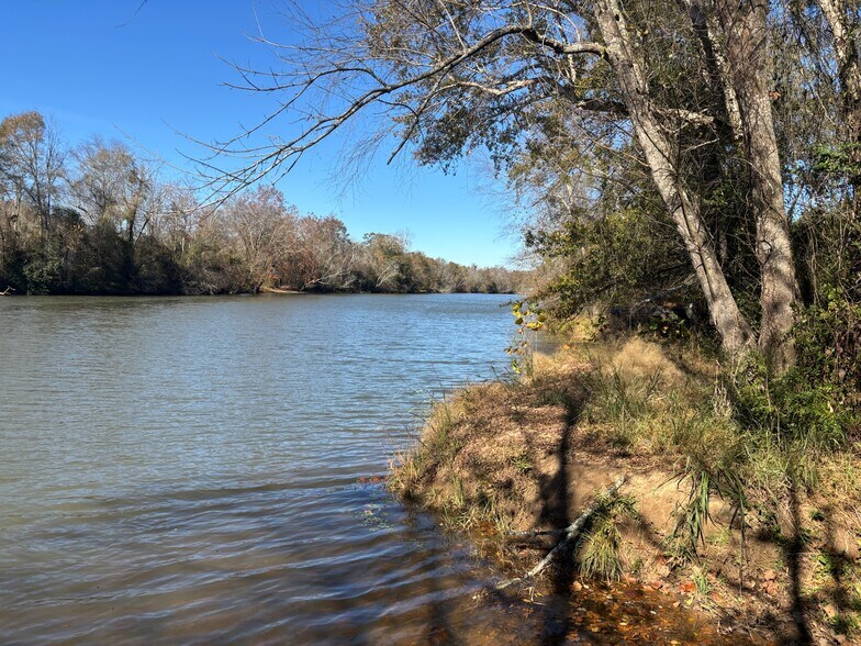 169 Stone Dr, Belton, SC à vendre - Photo du bâtiment - Image 2 de 17