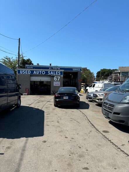 67 Mystic Ave, Medford, MA à vendre - Photo du bâtiment - Image 3 de 8