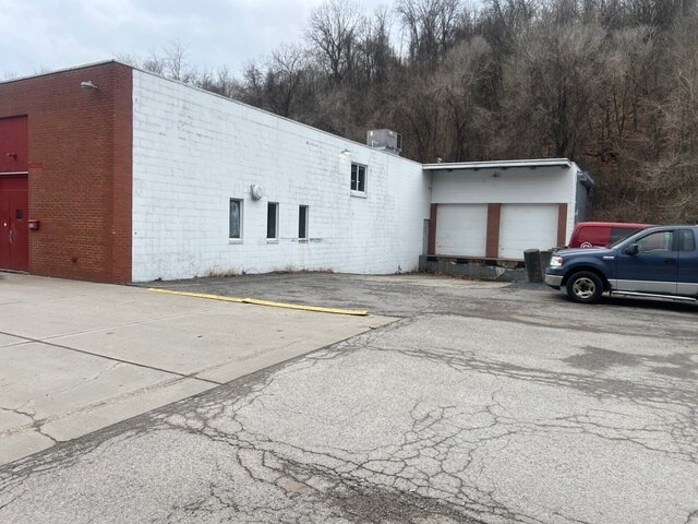 1032-1034 Saw Mill Run Blvd W, Pittsburgh, PA for lease Building Photo- Image 1 of 14