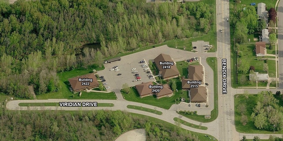 2515 Bendix Dr, South Bend, IN à vendre - Photo du bâtiment - Image 2 de 6