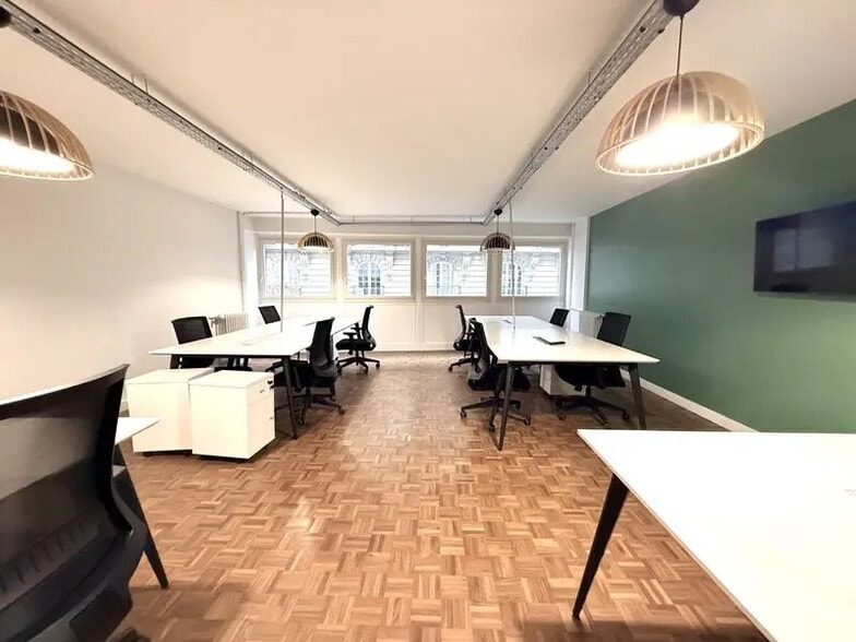 9 Rue Du Delta, Paris for lease - Building Photo - Image 3 of 11