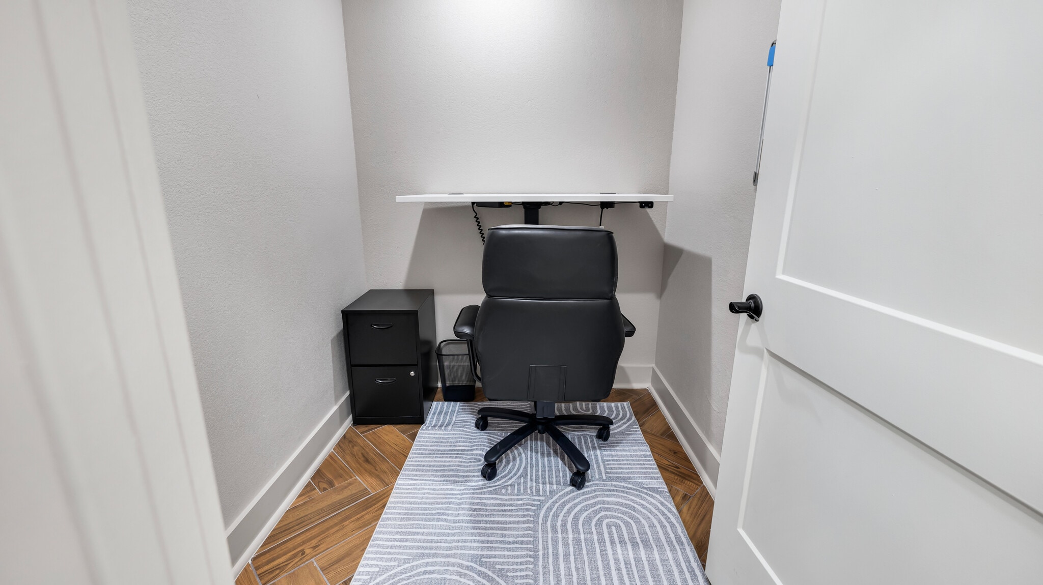 6776 Caroline St, Milton, FL for lease Interior Photo- Image 1 of 2