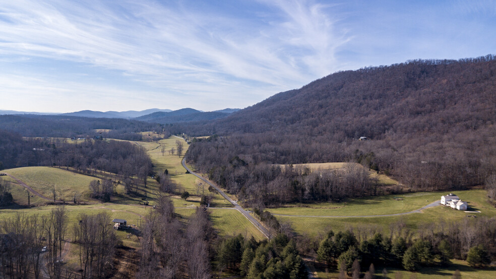 1648 DUDLEY MOUNTAIN rd, Charlottesville, VA à vendre - Photo du bâtiment - Image 1 de 1