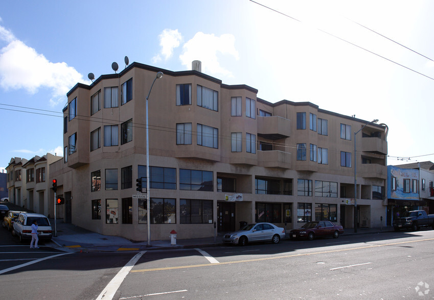 4377 Mission St, San Francisco, CA for lease - Building Photo - Image 3 of 4