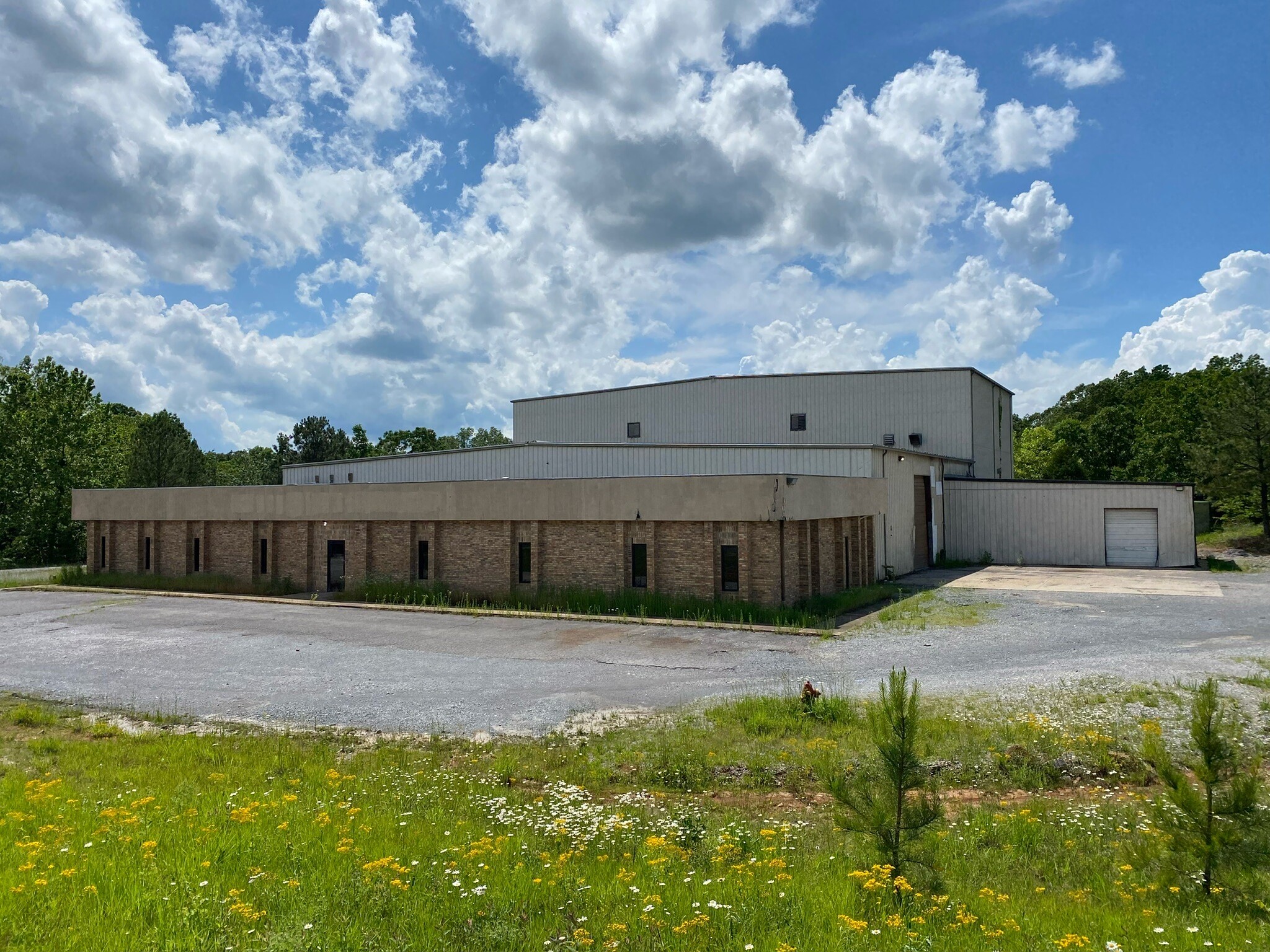 6936 Industrial Rd, Nunnelly, TN for sale Building Photo- Image 1 of 19