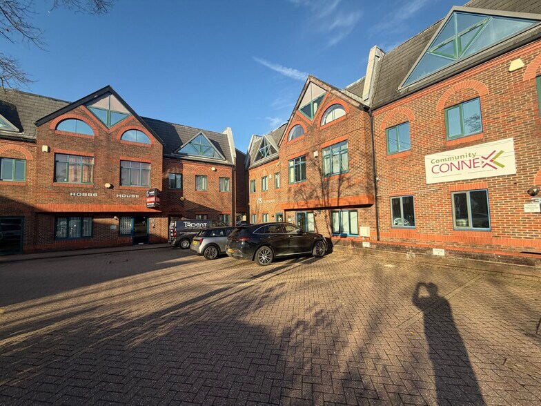 Bessborough Rd, Harrow à vendre - Photo du bâtiment - Image 2 de 8