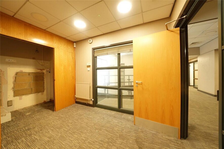 18-20 High St, Newmarket à louer - Photo du bâtiment - Image 3 de 24