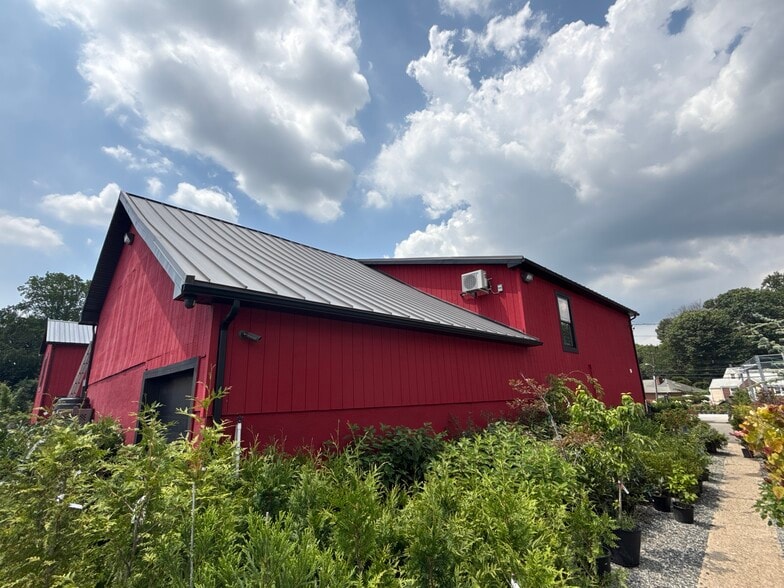 563 River Rd, New Milford, NJ for sale - Building Photo - Image 2 of 47