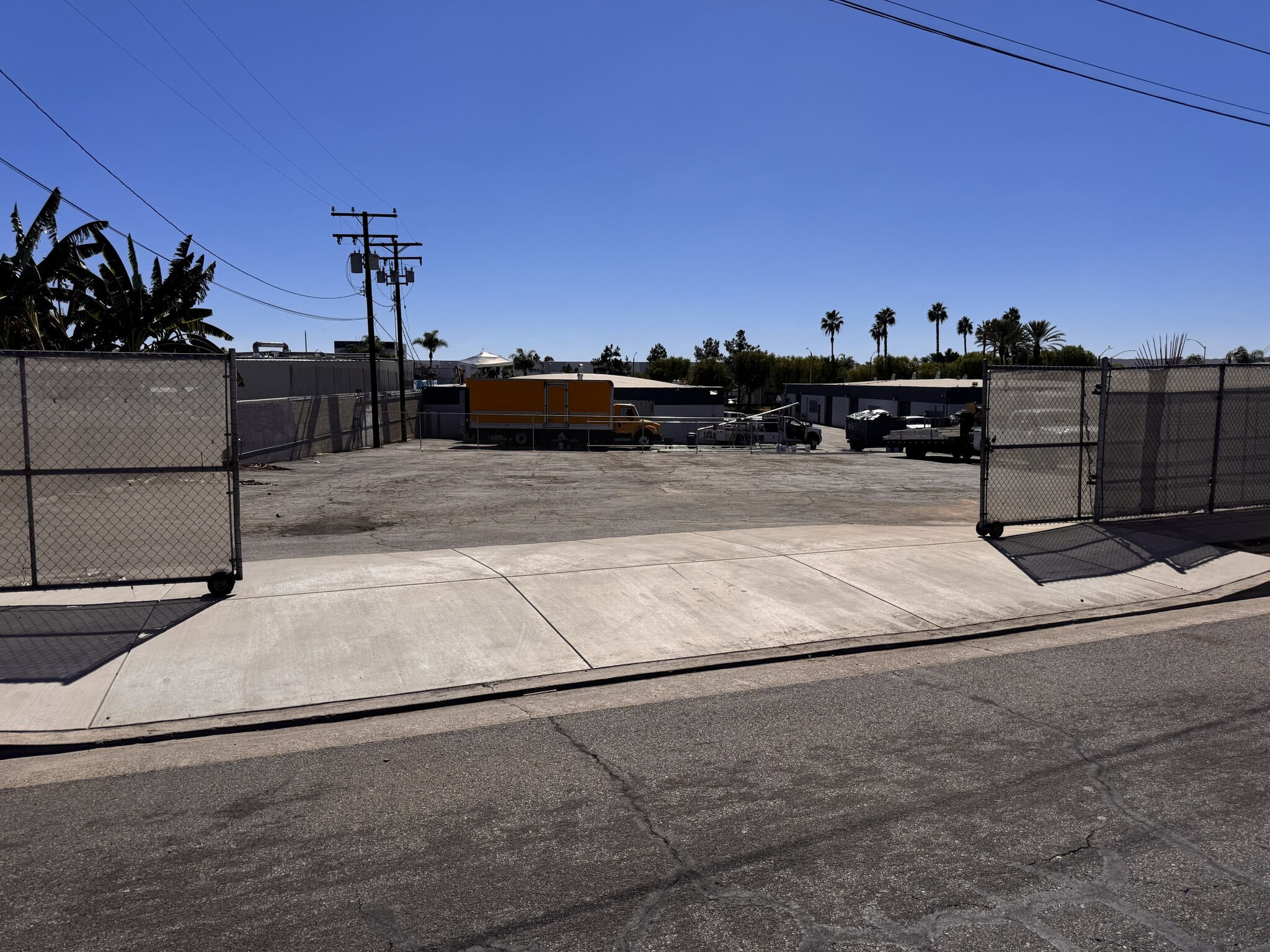 13265 Imperial Hwy, Whittier, CA for lease Primary Photo- Image 1 of 15
