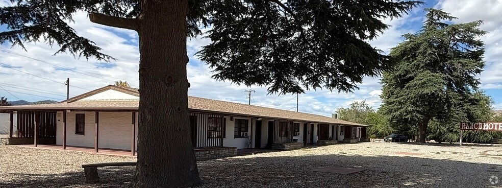 507 S Curry St, Tehachapi, CA for sale - Building Photo - Image 2 of 5