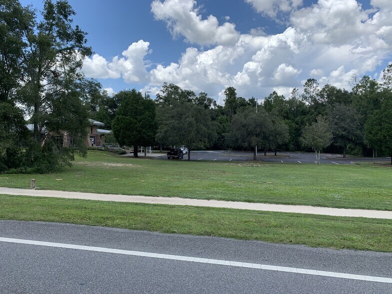 SR 52, Dade City, FL à vendre - Photo du bâtiment - Image 2 de 6