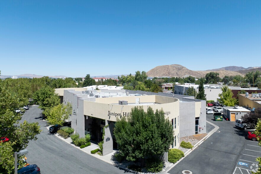 850 E Patriot Blvd, Reno, NV à vendre - Photo du bâtiment - Image 2 de 16