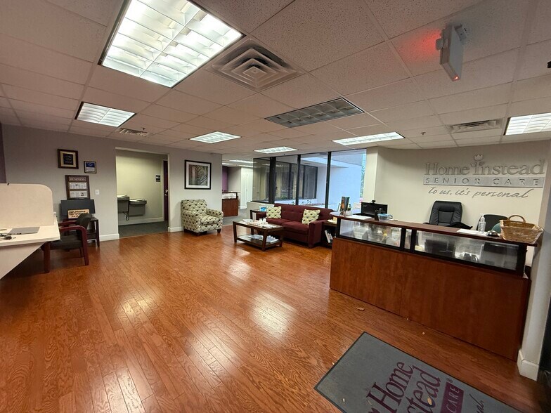 1901 Mason Ave, Daytona Beach, FL à louer - Photo intérieure - Image 2 de 13