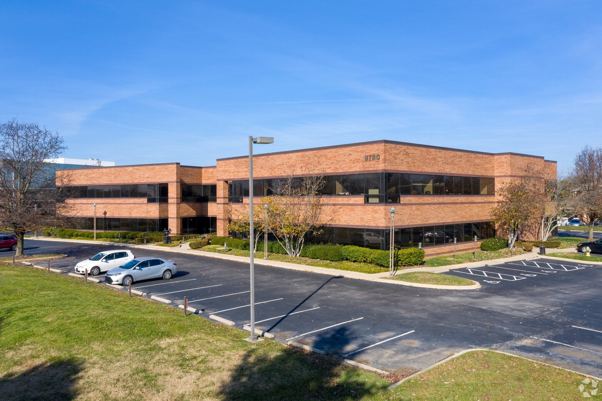 9780 Ormsby Station Rd, Louisville, KY for lease Building Photo- Image 1 of 23