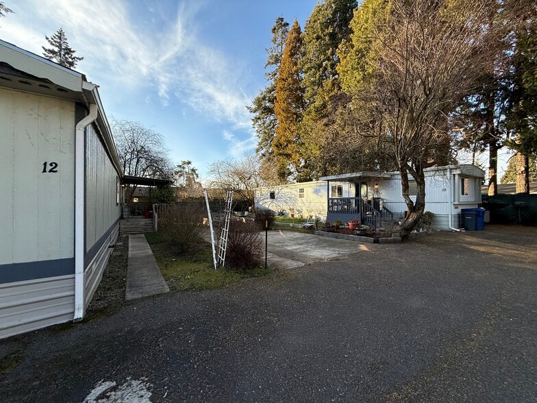 3701 Cherry Ave NE, Keizer, OR à vendre - Photo du bâtiment - Image 2 de 9