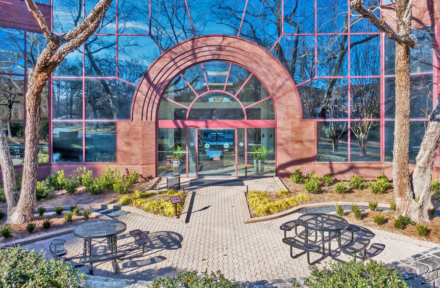 1165 Northchase Pky SE, Marietta, GA for lease - Building Photo - Image 3 of 10