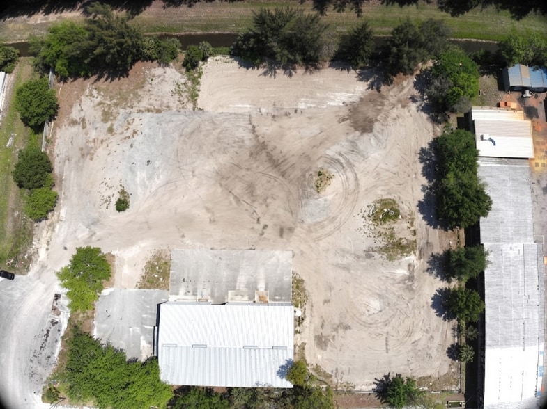 4130 Wausau Rd, Fort Myers, FL for lease - Building Photo - Image 2 of 7