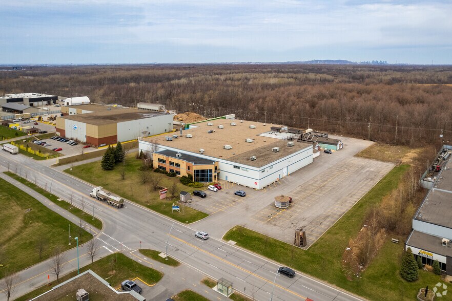 226 Boul Industriel, Châteauguay, QC à vendre - Aérien - Image 2 de 3