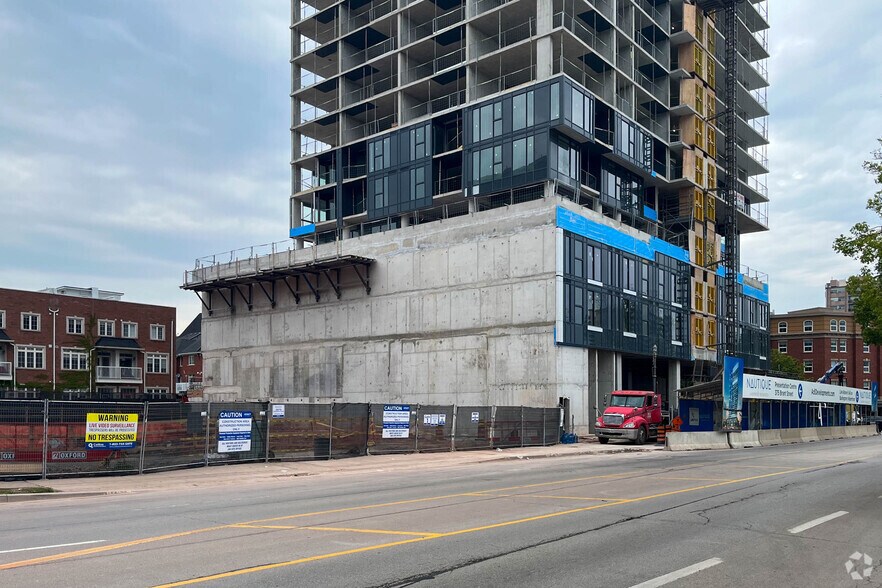 2091-2097 Lakeshore Av, Toronto, ON à vendre - Photo du bâtiment - Image 2 de 2