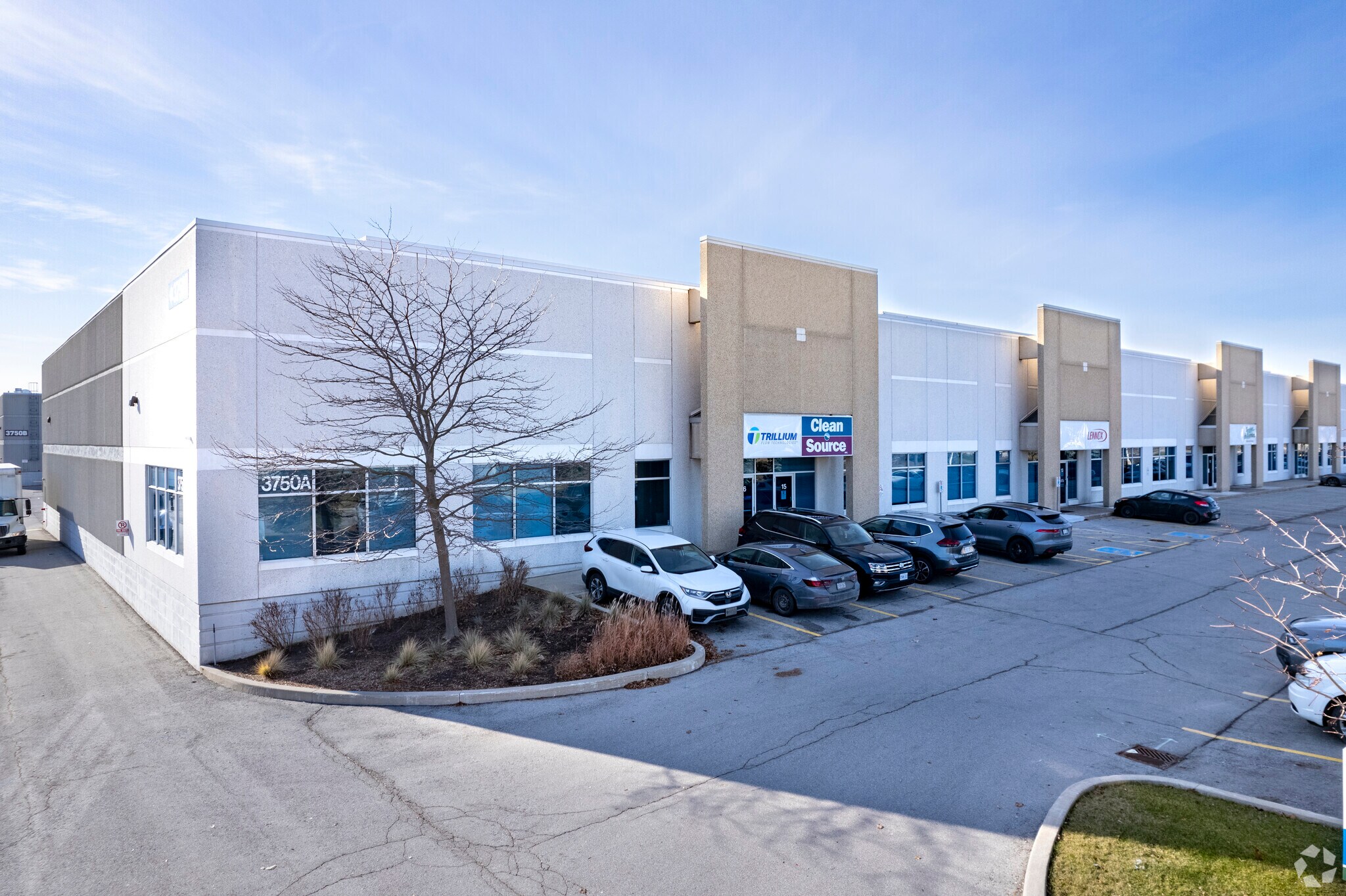 3750 Laird Rd, Mississauga, ON à vendre Photo principale- Image 1 de 1