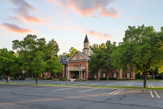 3521 N University Ave, Provo, UT à louer Photo du bâtiment- Image 2 de 2