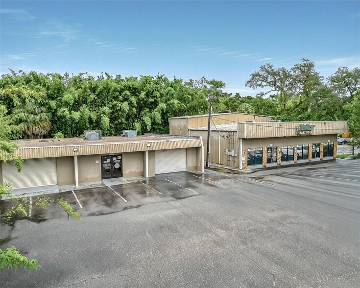 3403 W Waters Ave portfolio of 2 properties for sale on LoopNet.ca - Building Photo - Image 1 of 10