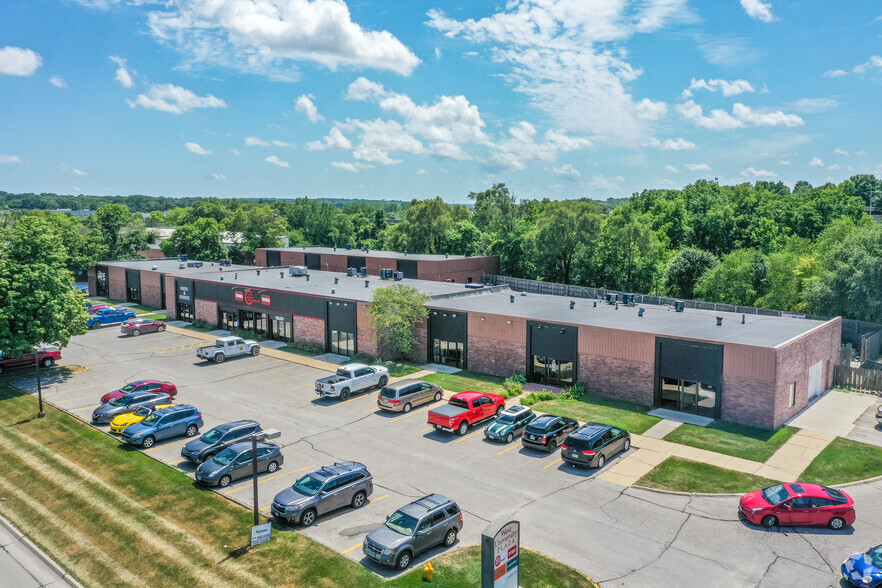 7600 University Ave, Clive, IA for sale - Building Photo - Image 1 of 1